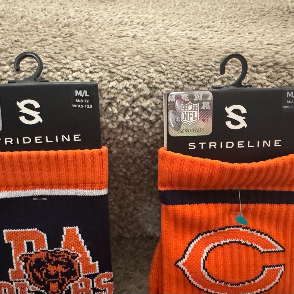 Lot of 2 Strideline Crew Socks Chicago Bears NEW Mens M/LSize 8-12 NFL Football - Picture 2 of 3